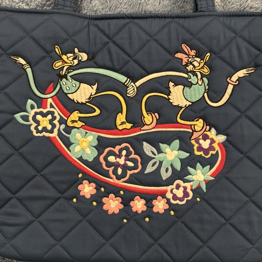 Vera Bradley Disney Donald Duck & Daisy Duck Tote - Picture 3 of 4